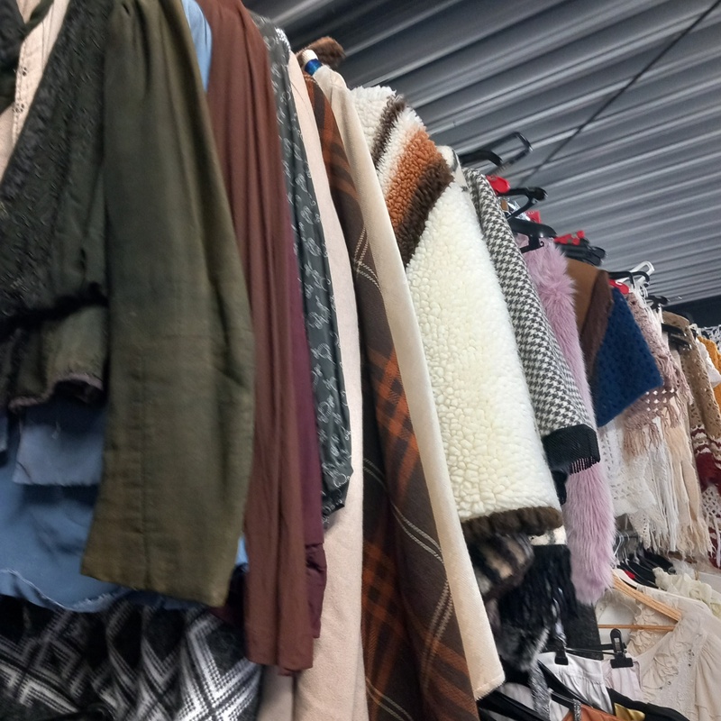 Ca. 24x Grootmoeders tijd poncho`s en jasjes