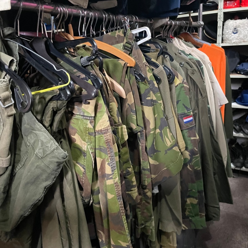 Legerkleding authentiek + accessoires