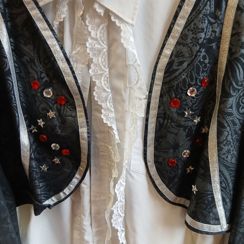 Ca. 51x Spaanse outfits – foto 9 – kavel bij Onlineveilingmeester, Drachten