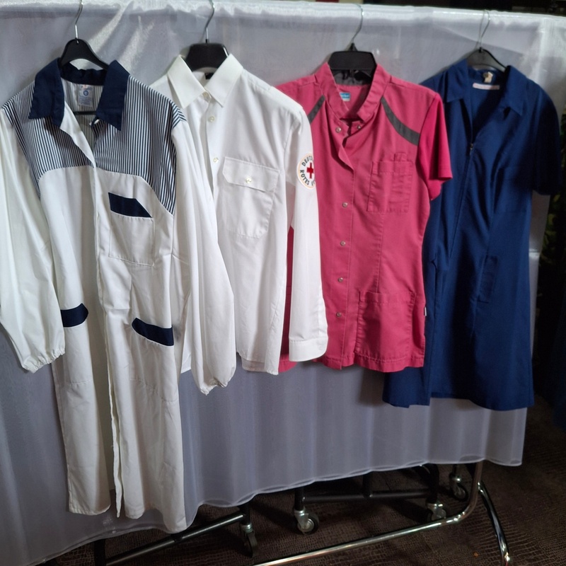 Ca. 128x Zorgmedewerker uniform professioneel – foto 6 – kavel bij Onlineveilingmeester, Drachten