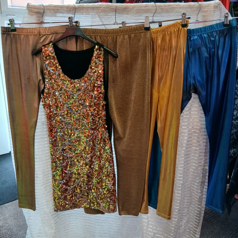 Ca. 159x Feestkleding glitter en glans – foto 6 – kavel bij Onlineveilingmeester, Drachten