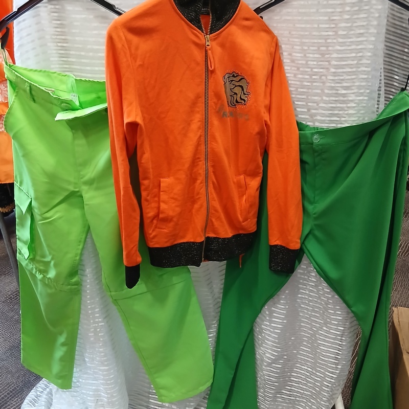 Ca. 98x Flower power en disco broeken – foto 2 – kavel bij Onlineveilingmeester, Drachten