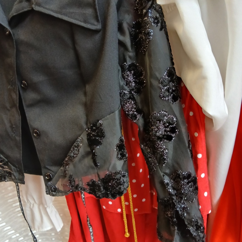 Ca. 51x Spaanse outfits – foto 6 – kavel bij Onlineveilingmeester, Drachten