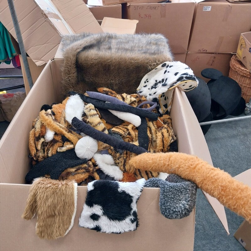 Kerst en Sint pruiken baarden stof dierenprint/bont