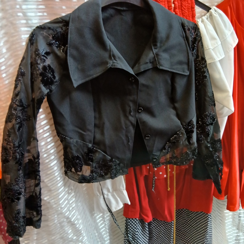 Ca. 51x Spaanse outfits – foto 4 – kavel bij Onlineveilingmeester, Drachten