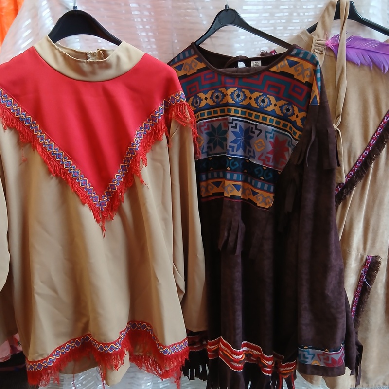 Ca. 29x Eskimo en indianen feestkleding – foto 7 – kavel bij Onlineveilingmeester, Drachten
