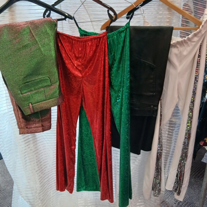 Ca. 159x Feestkleding glitter en glans – foto 5 – kavel bij Onlineveilingmeester, Drachten