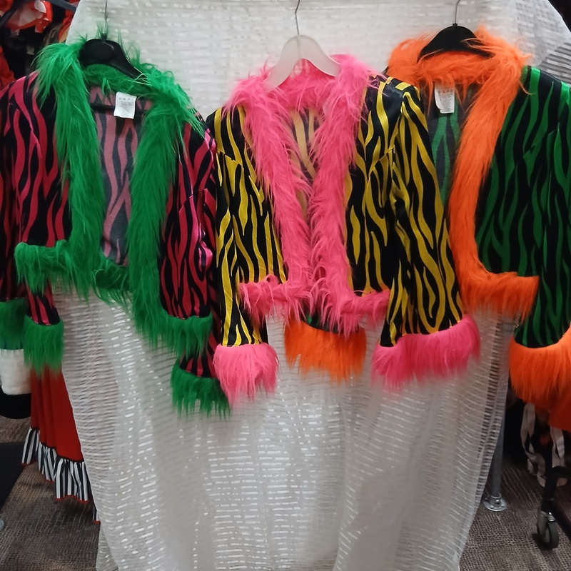 Ca. 70x Carnaval feestkleding neon – foto 3 – kavel bij Onlineveilingmeester, Drachten