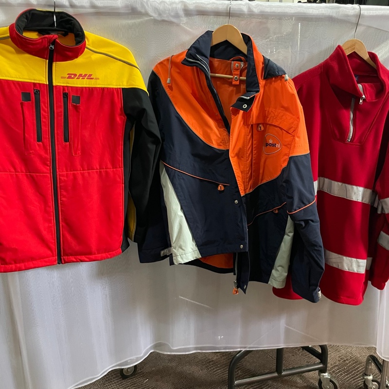 Ca. 47x Beroepen, post, supermarkt en rode kruis – foto 3 – kavel bij Onlineveilingmeester, Drachten