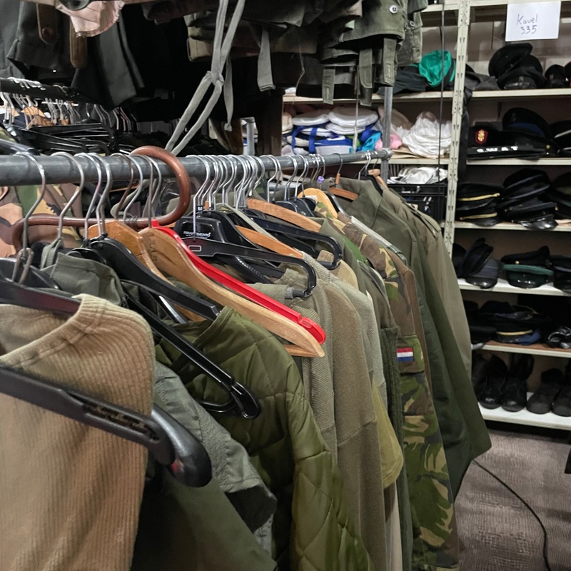 Ca. 47x Beroepen leger/defensie – kavel bij Onlineveilingmeester, Drachten