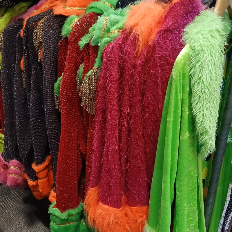 Ca. 66x Flower power outfits en carnavalsjassen – foto 2 – kavel bij Onlineveilingmeester, Drachten