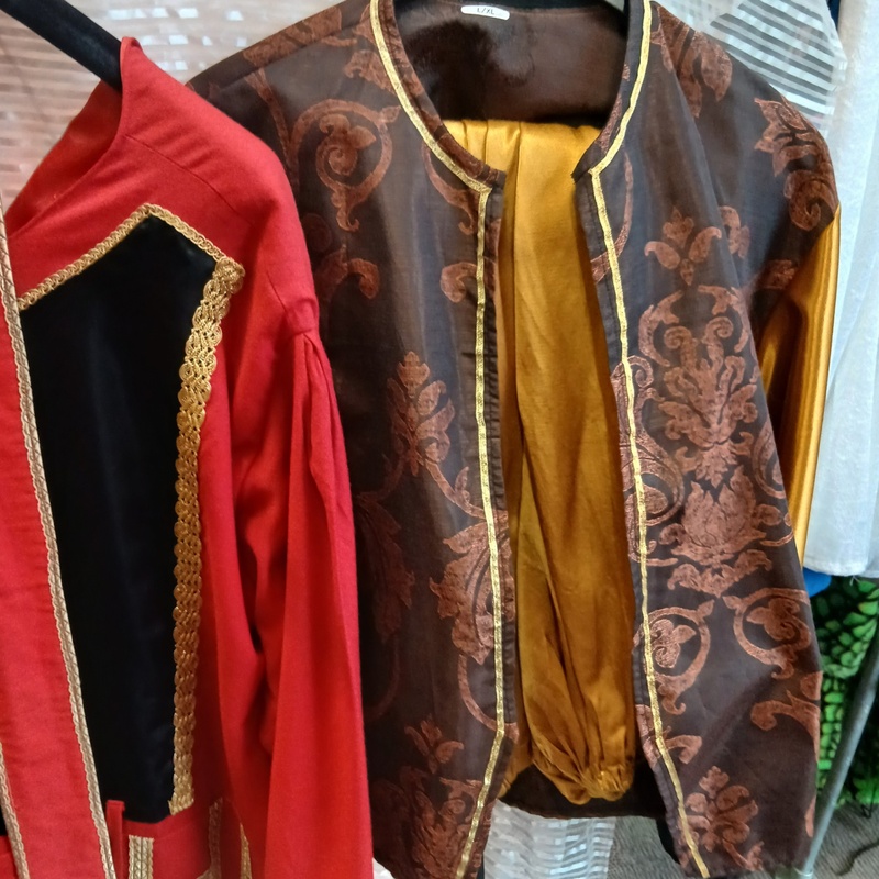 Ca. 66x Russische tsaar outfits – foto 6 – kavel bij Onlineveilingmeester, Drachten