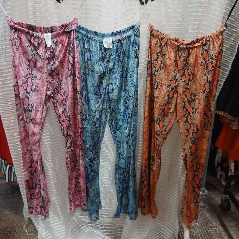 Ca. 92x Carnaval en feestkleding neon – foto 3 – kavel bij Onlineveilingmeester, Drachten