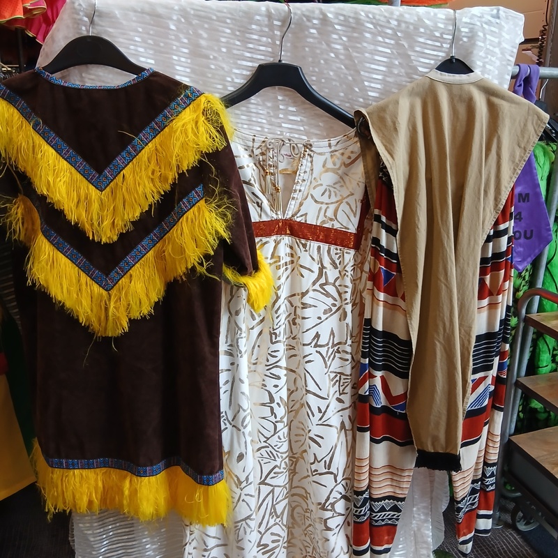 Ca. 68x Indianen outfits – foto 3 – kavel bij Onlineveilingmeester, Drachten