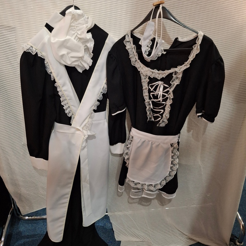 Ca. 26x Zwart/wit kleding