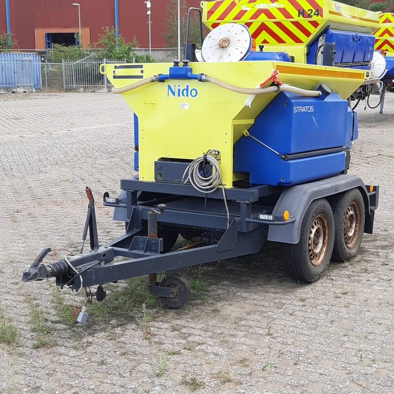 Zoutstrooier op aanhanger, Nido, Stratos B11-18 AWCLN 350, CD-ORM-2179, 2013