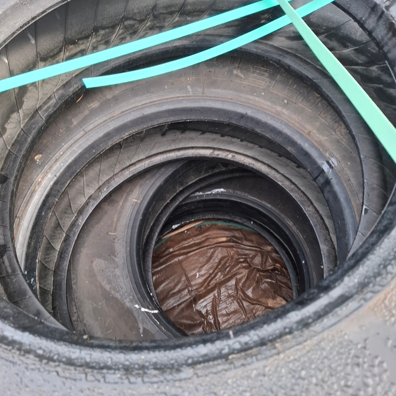 4x Vrachtwagenband, O.a. Michelin, o.a. XZL – foto 3 – kavel bij Domeinen Roerende Zaken, Groningen
