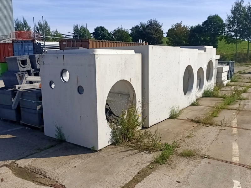 Ca. 23x Prefab betonnen inspectieputten, De Hamer, diverse soorten, 2024
