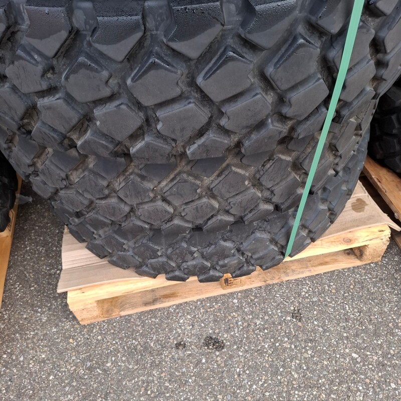 5x Vrachtwagenband, Michelin, o.a. X works – foto 6 – kavel bij Domeinen Roerende Zaken, Groningen