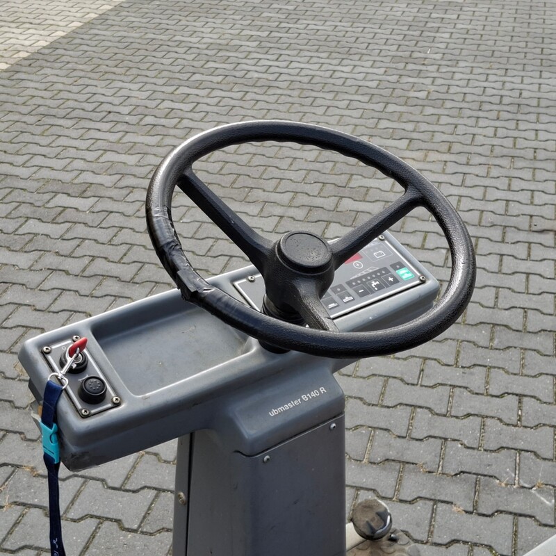 Opzit-schrobzuigmachine, Hako, Scrubmaster B140 R – foto 10 – kavel bij Onlineveilingmeester, Raalte