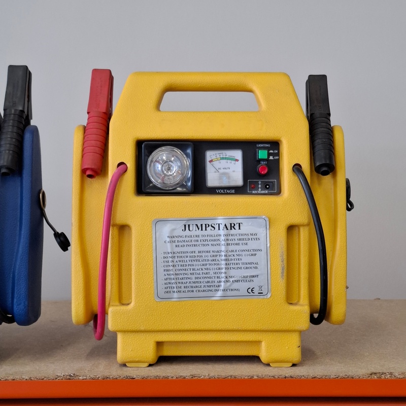 2x Jumpstarter, Powerplus – foto 2 – kavel bij Onlineveilingmeester, Raalte