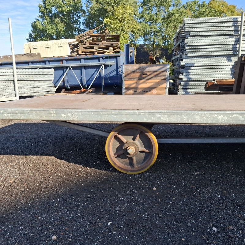 Intern transportmiddel op massieve banden – foto 3 – kavel bij Onlineveilingmeester, Schaijk