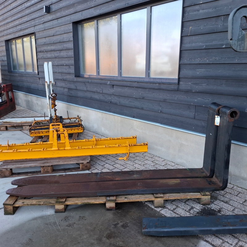 Set heftruck lepels – foto 4 – kavel bij Onlineveilingmeester, Schaijk