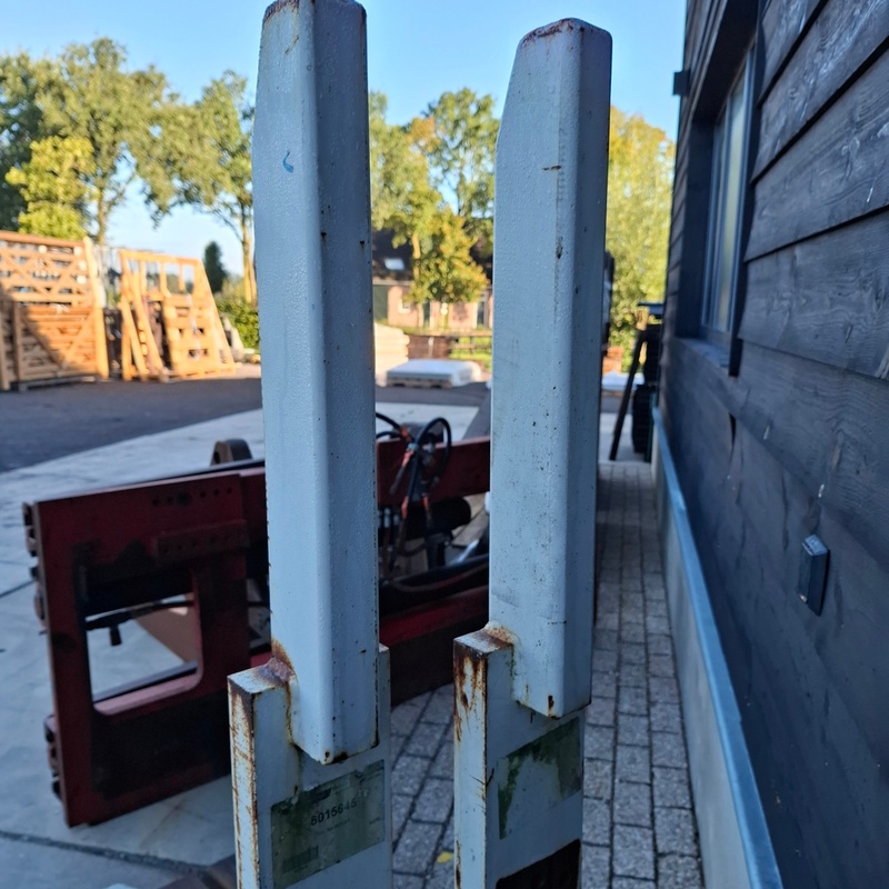 Set heftruck lepels – foto 3 – kavel bij Onlineveilingmeester, Schaijk