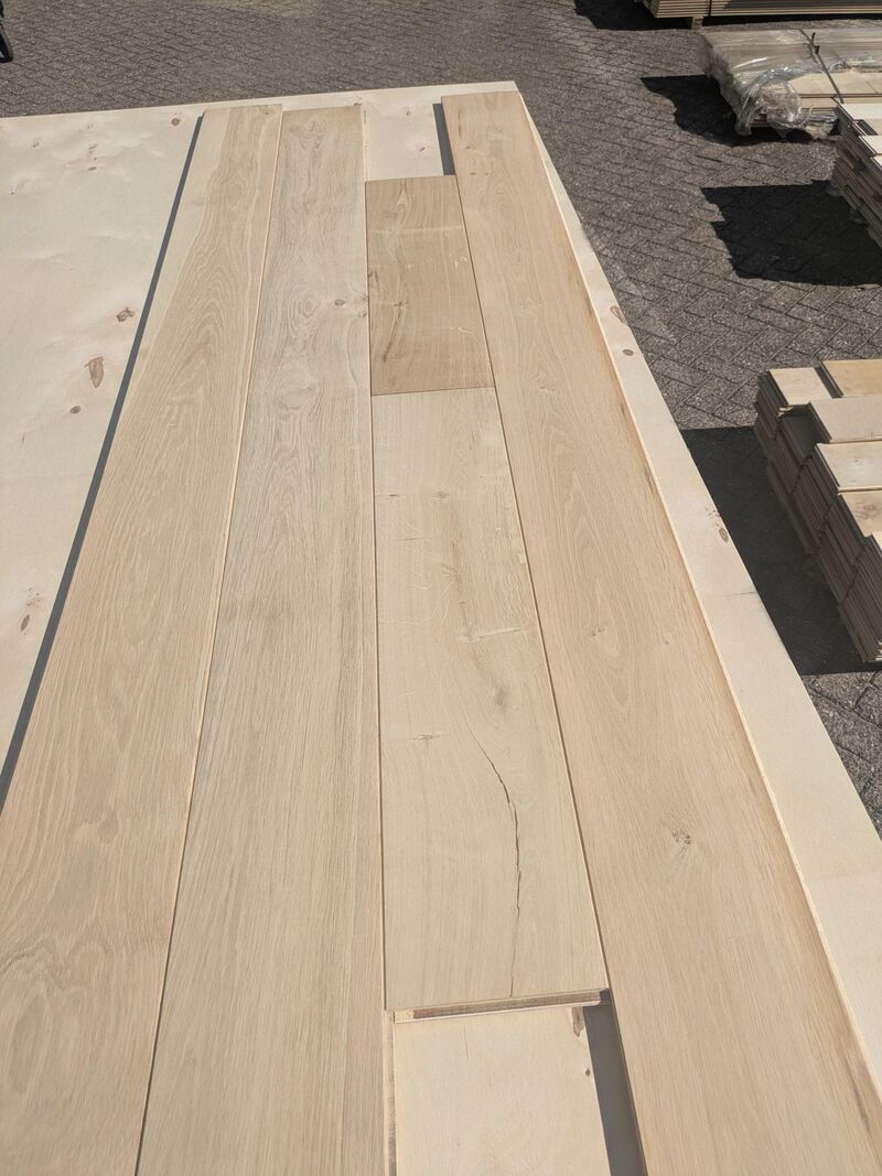 Parketvloer, Eiken | 37 m² – foto 2 – kavel bij Onlineveilingmeester, Raalte