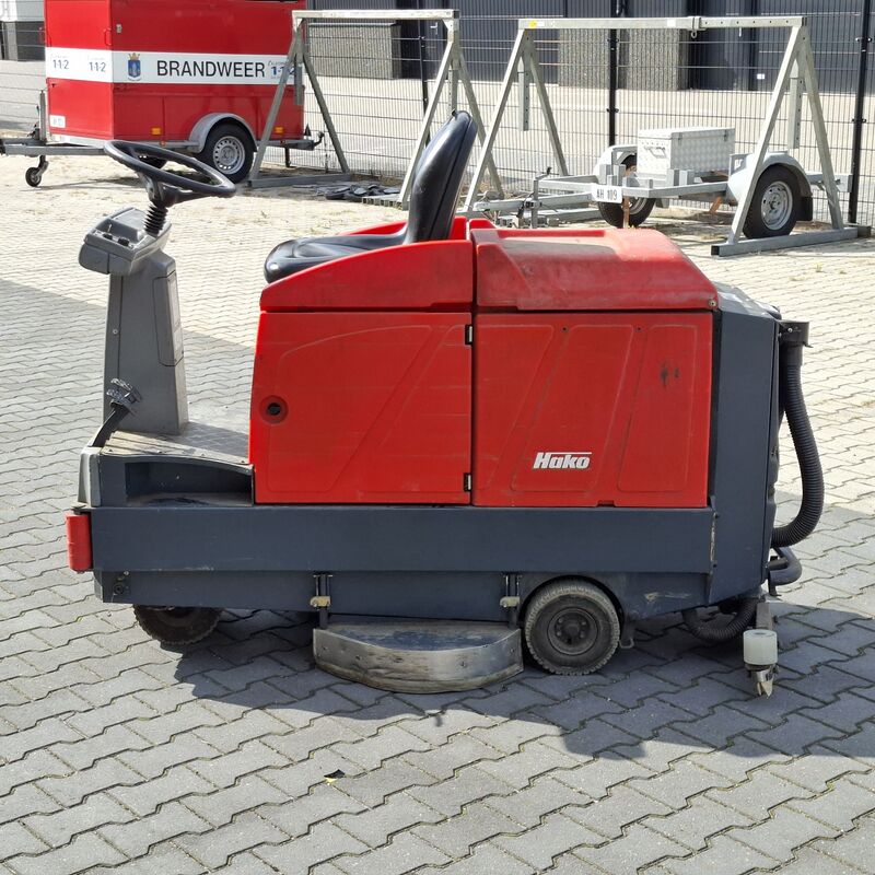 Opzit-schrobzuigmachine, Hako, Hakomatic B910 – foto 2 – kavel bij Onlineveilingmeester, Raalte