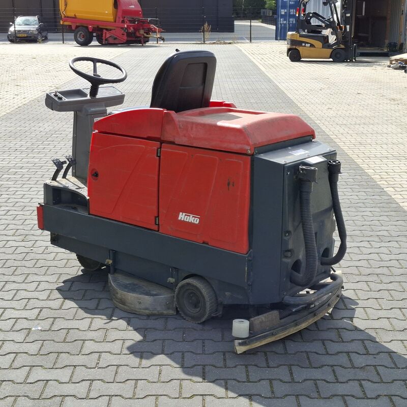 Opzit-schrobzuigmachine, Hako, Hakomatic B910 – foto 3 – kavel bij Onlineveilingmeester, Raalte