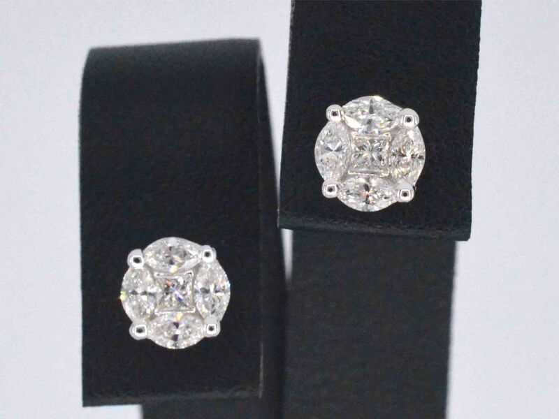 WItgouden oorbellen met diamant