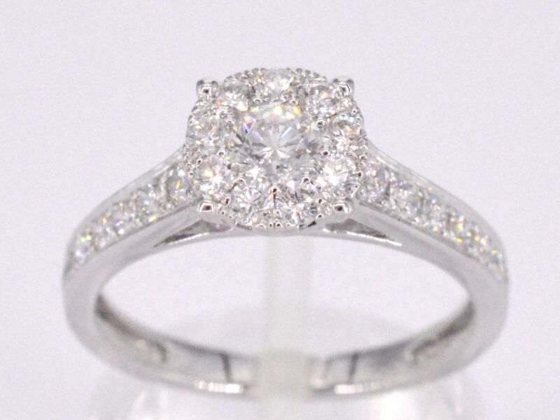 Witgouden entourage ring met briljant geslepen diamanten 1.00 carat
