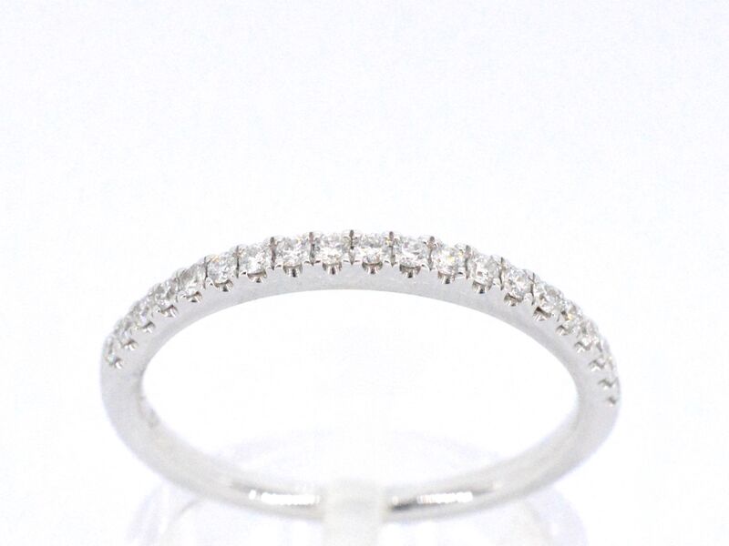 Witgouden rijring met briljant geslepen diamant