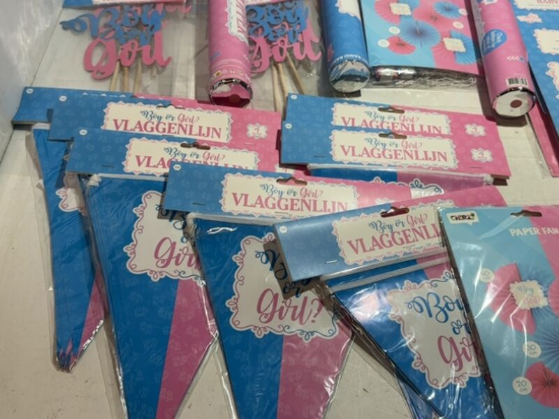 Ca. 32x Gender reveal versiering – foto 4 – kavel bij Onlineveilingmeester
