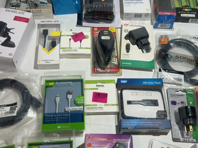Partij met elektronica accessoires en kabels, 38 stuks – foto 5 – kavel bij Onlineveilingmeester