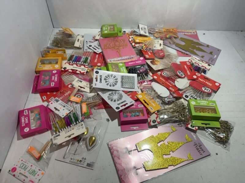 Ca. 60x Feestartikelen, nieuw in originele verpakking – foto 2 – kavel bij Onlineveilingmeester