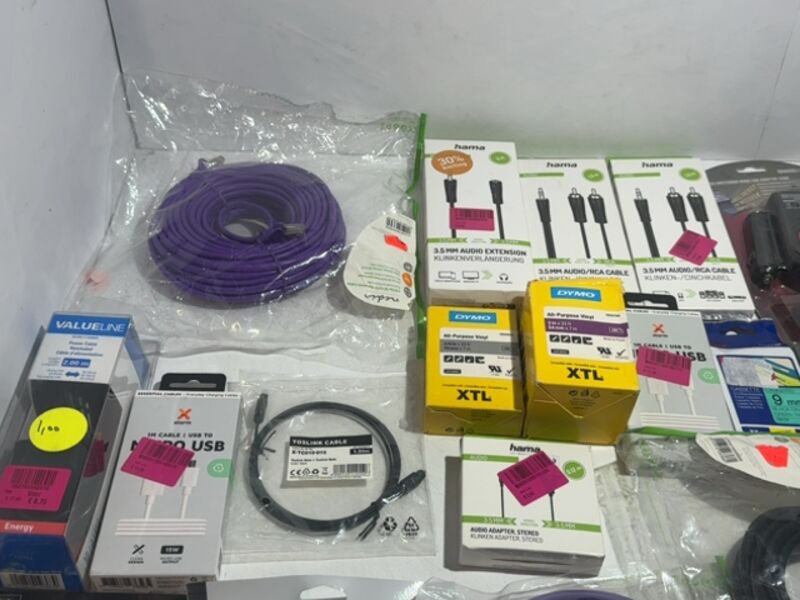 Partij kabels adapters 33 stuks Nedis, Xtorm, JVC – foto 2 – kavel bij Onlineveilingmeester