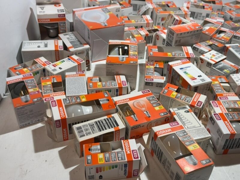 Partij osram lampen – foto 7 – kavel bij Onlineveilingmeester