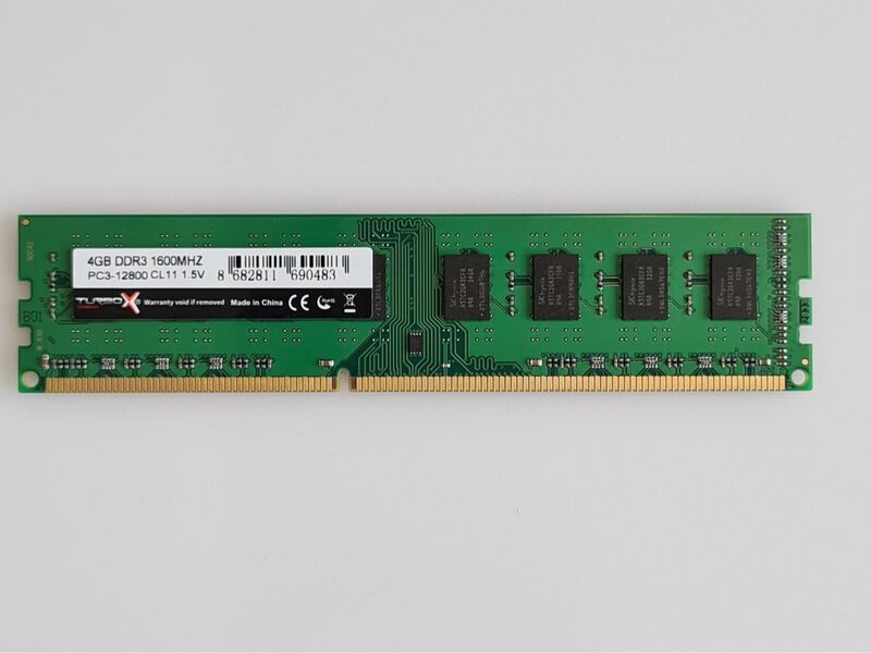 Ca. 10x DDR3 ram geheugen 4Gb 1600MHz Hynix, turbo x, pc3-12800 cl11