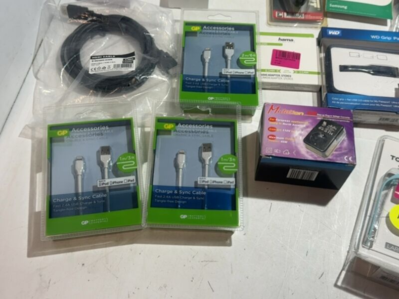 Partij met elektronica accessoires en kabels, 38 stuks – foto 7 – kavel bij Onlineveilingmeester