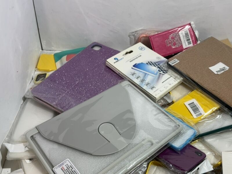 Partij telefoon en tablet hoesjes en accessoires – foto 2 – kavel bij Onlineveilingmeester