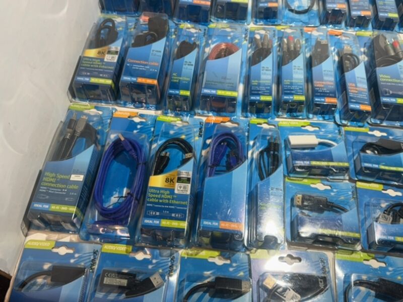 Partij met verschillende mini audio en video kabels Scanpart – foto 5 – kavel bij Onlineveilingmeester