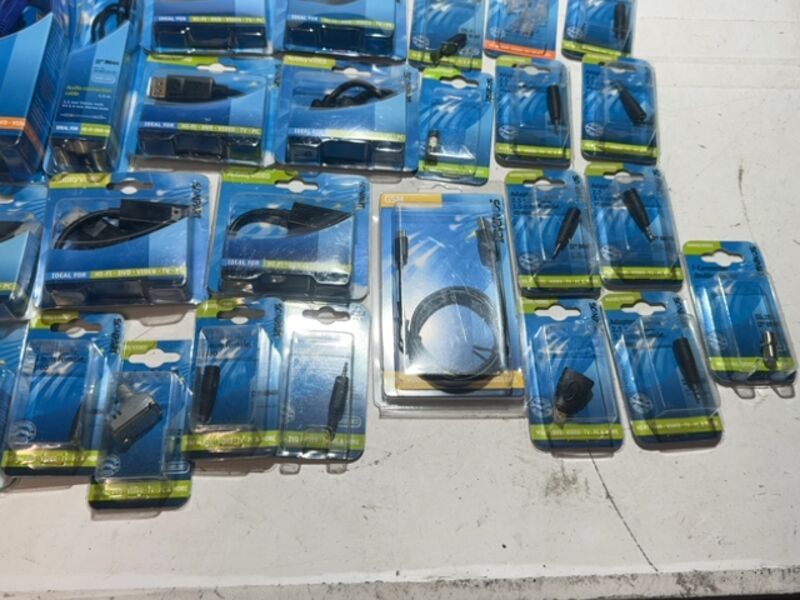 Partij met verschillende mini audio en video kabels Scanpart – foto 7 – kavel bij Onlineveilingmeester