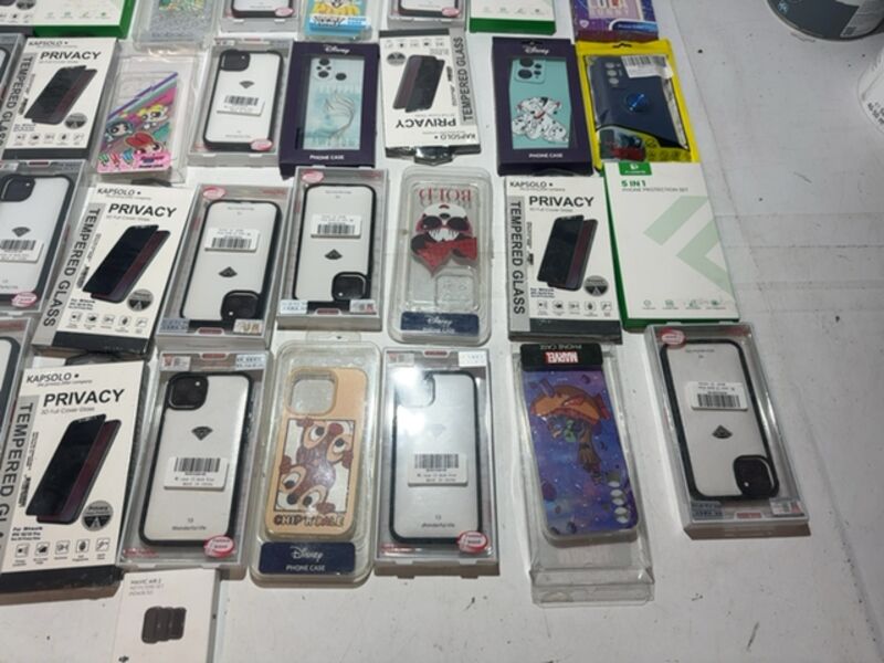 Partij telefoonhoesjes, diverse merken en types 32 stuks – foto 4 – kavel bij Onlineveilingmeester