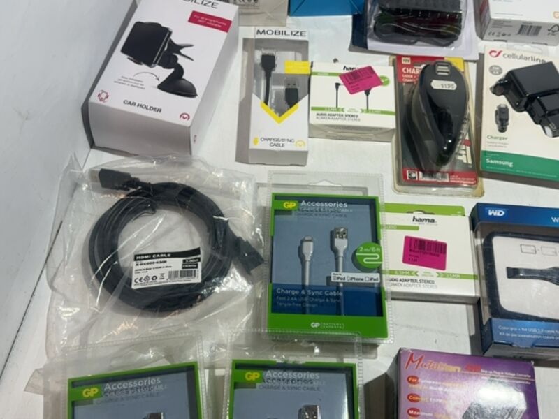 Partij met elektronica accessoires en kabels, 38 stuks – foto 6 – kavel bij Onlineveilingmeester