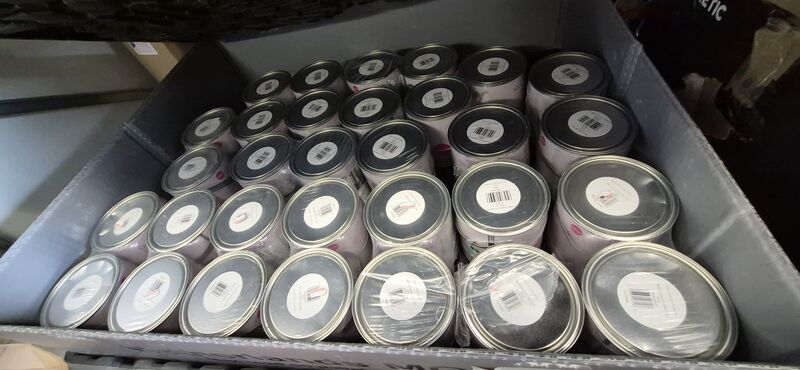 Ca. 25x 2.5 liter blikken verf inclusief palletbox, B & Q Colors, Wit – foto 4 – kavel bij Onlineveilingmeester, Heerenveen