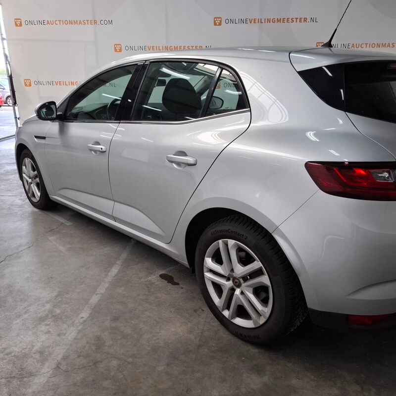 Personenauto, Renault, Megane, 2019 – foto 10 – kavel bij Domeinen Roerende Zaken, Soesterberg