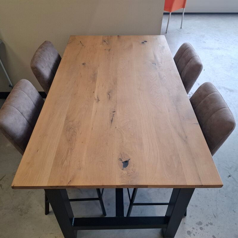 Bartafel met 4 krukken – foto 3 – kavel bij Onlineveilingmeester, Raalte