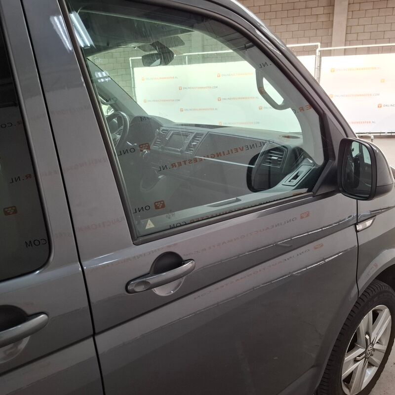 Bedrijfsauto, Volkswagen, Transporter, 2017 – foto 5 – kavel bij Domeinen Roerende Zaken, Soesterberg